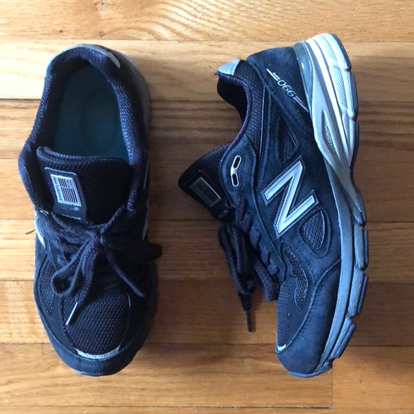 i sport new balance sneakers to avoid a narrow path